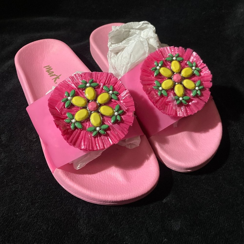 NEW Pink Sandals with Flower Embellishment Size 7
